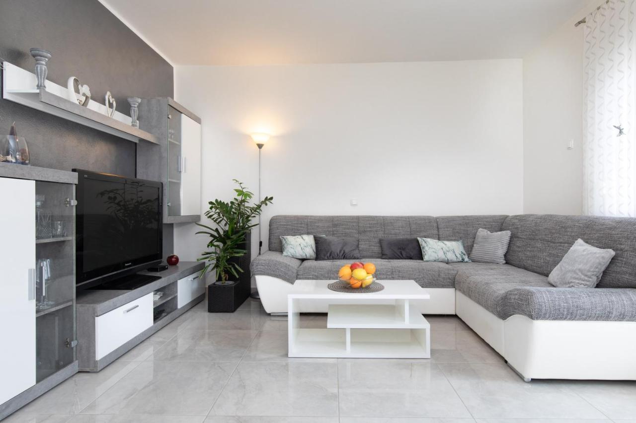 Villa Nina Baska Extérieur photo